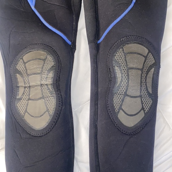 𝑊𝑜𝑚𝑒𝑛’𝑠 𝑊𝑒𝑡𝑠𝑢𝑖𝑡 - Picture 6 of 8